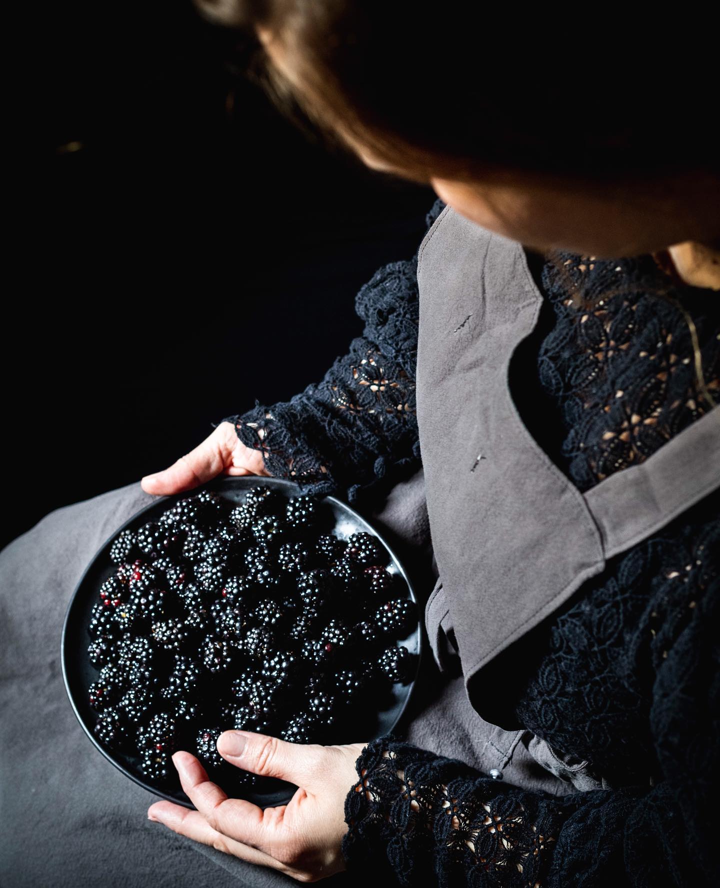 Blackberries 🖤 and just a simple moment captured on camera. 

Black is such a beautiful colour but also really tricky to shoot, and I wasn’t really sure how this picture would turn out. But now I’m really happy I tried - it was so much fun to experiment with the darker colours and the light 🖤

My entry to the February challenge Hero the colour black by @foodartproject @thesouthasiankitchen judged by @twiggstudios with prizes by @fifbackgrounds @organized.ceramics 

#foodphotography #foodstyling #foodshot #tastingtable #foodtographyschool #foodfluffer #tohfoodie #foodart #foodartblog #cuisine_creations #cuisine_captures #beautifulcuisines #shareyourtable #still_life_gallery_ #still_life_gallery #still_life_photography #thatsdarling #eatprettythings #myquietbeauty #aslowmoment #rusticstyle #cottagecore #moodygram #aseasonalshift #produceisbeautiful #mypinterest #foodartproject #foodartaimeeproject #hautecuisines #foodphotographyandstyling
